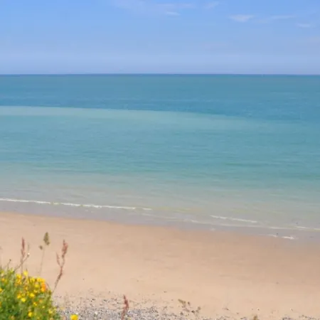 Quaint Holiday In With Large Garden Vakantiehuis Offranville