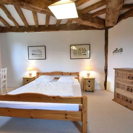 Quaint Holiday In With Large Garden Offranville