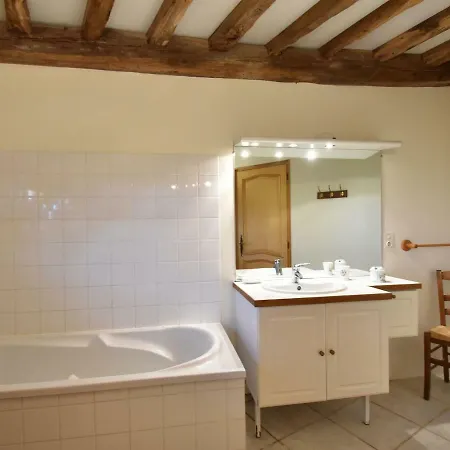 Vakantiehuis Quaint Holiday In With Large Garden *