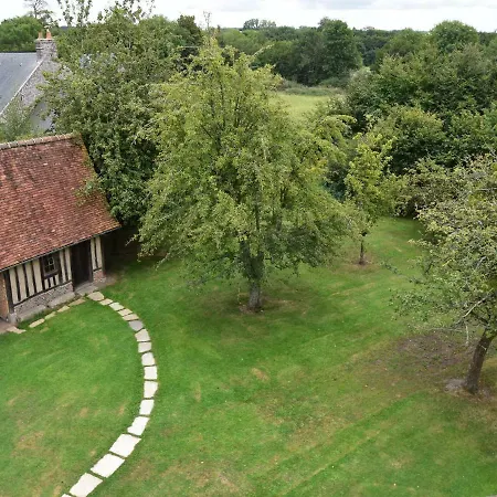 Vakantiehuis Quaint Holiday In With Large Garden *